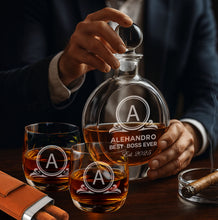 Load image into Gallery viewer, 750ml Flat Round Glass Decanter Set with Four 10 oz. Rocks Glasses. Personalized Engraving Gifts shipped from USA.
